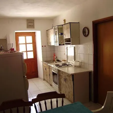 In Mit Terrasse By Interhome *